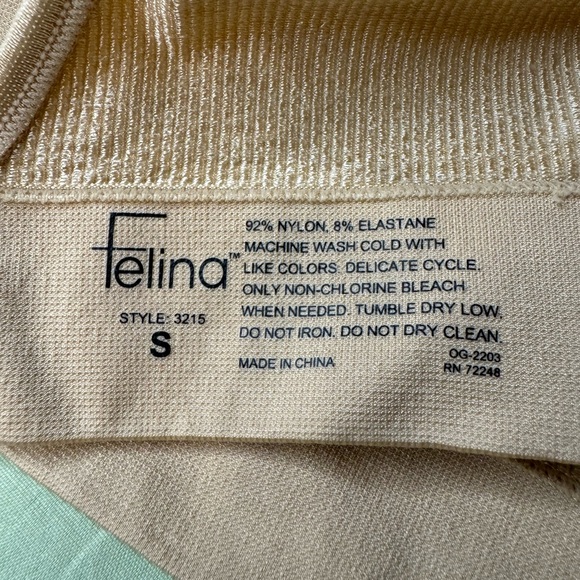 Felina Seamless Wireless Bra Size Small - Picture 6 of 6
